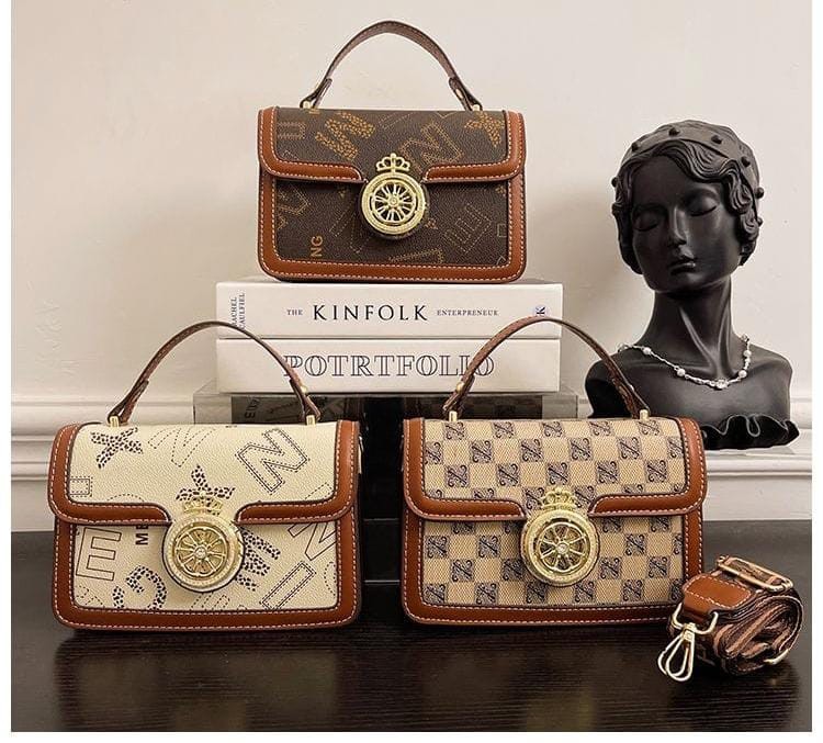 Stylish WOMEN Handbag - AM01413MB Fashionable crossbody bag for everyday use